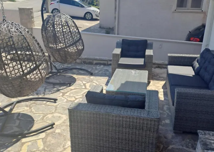 Апартаменты Romansa Задар